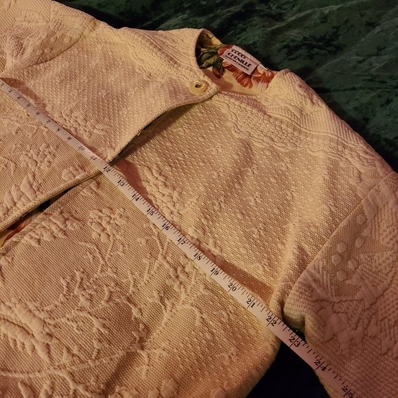 90s(?) Cropped boxy floral cream jacket - Picture 8 of 12